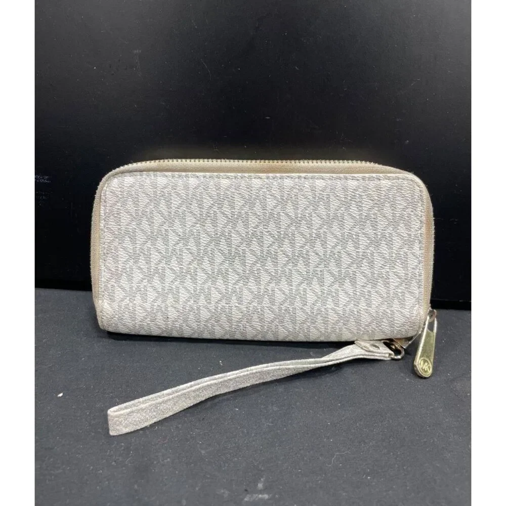 Michael Kors Jet Set Travel Wristlet Wallet White MK Monogram Zip Around